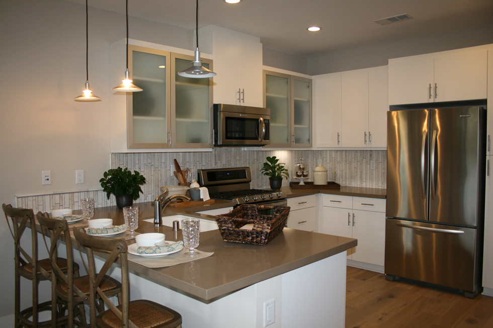 Shea Homes Ginger 2X 1 modern kitch 17apr15 980