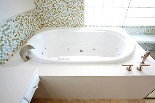 contemporary bathroom 18