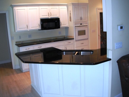 traditional kitchen 2 2