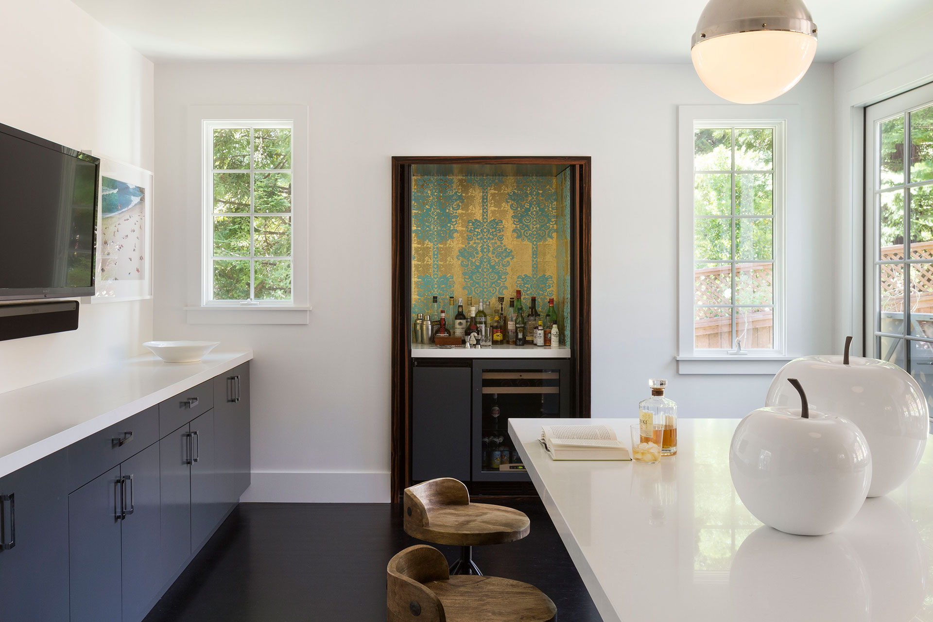 Super White Honed Install 1 Credit to Designed by Ann Lowengart Interiors