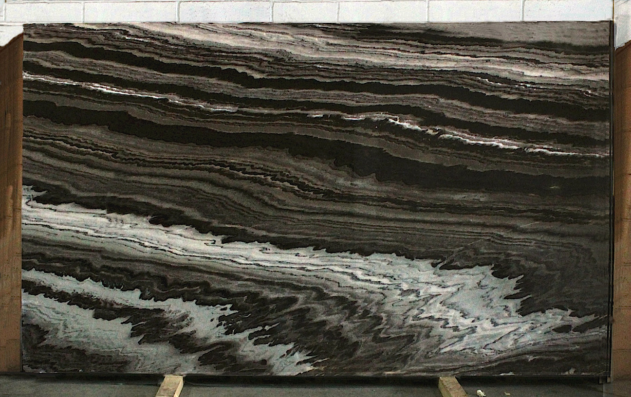 BLACK CIPOLLINO