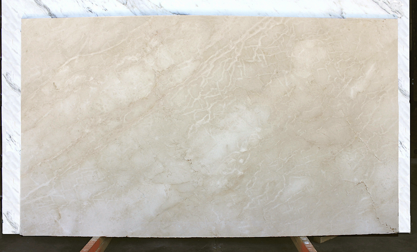 CREMA MARFIL HONED