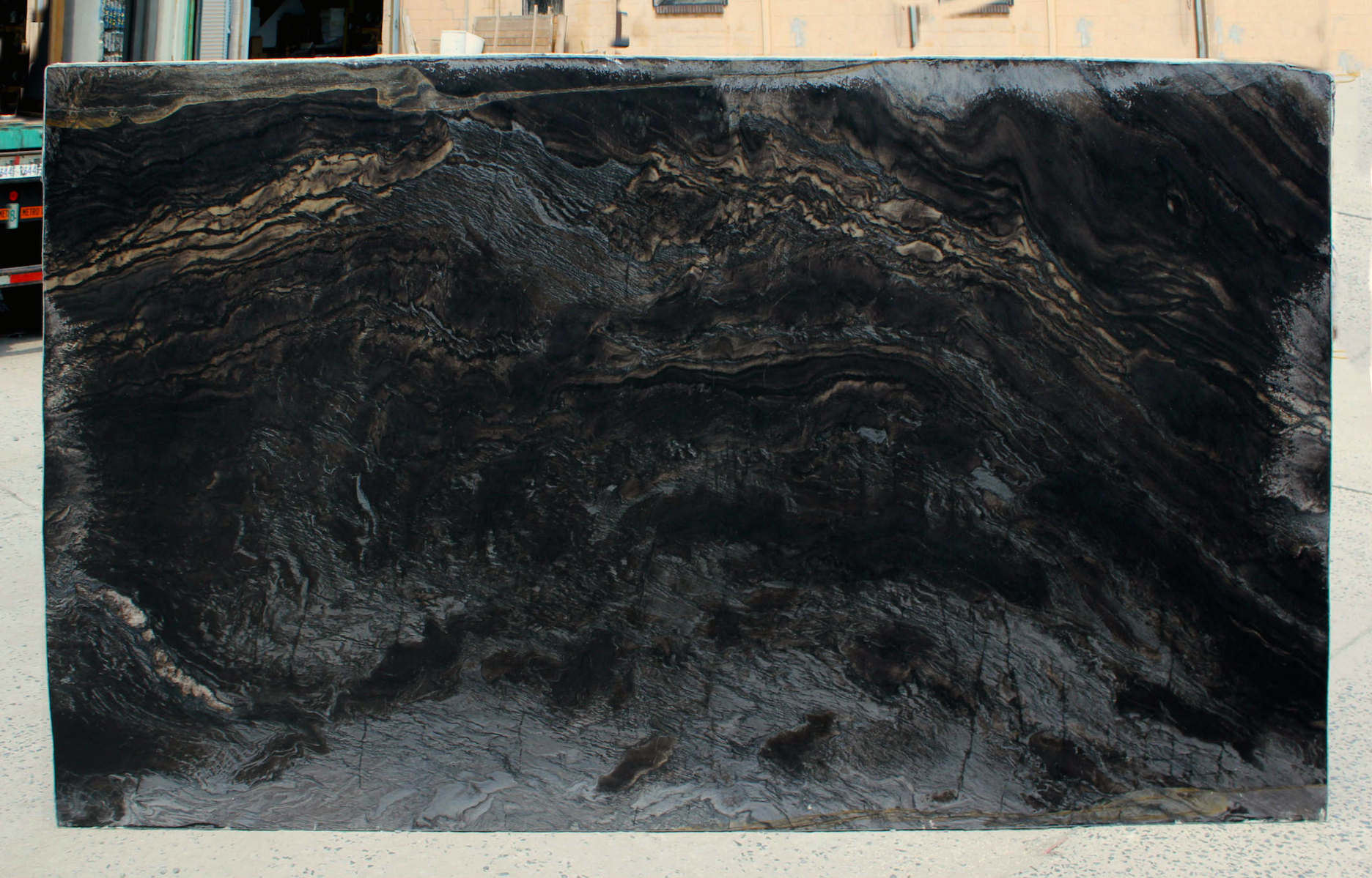 FANTASY BLACK BRUSHED 1