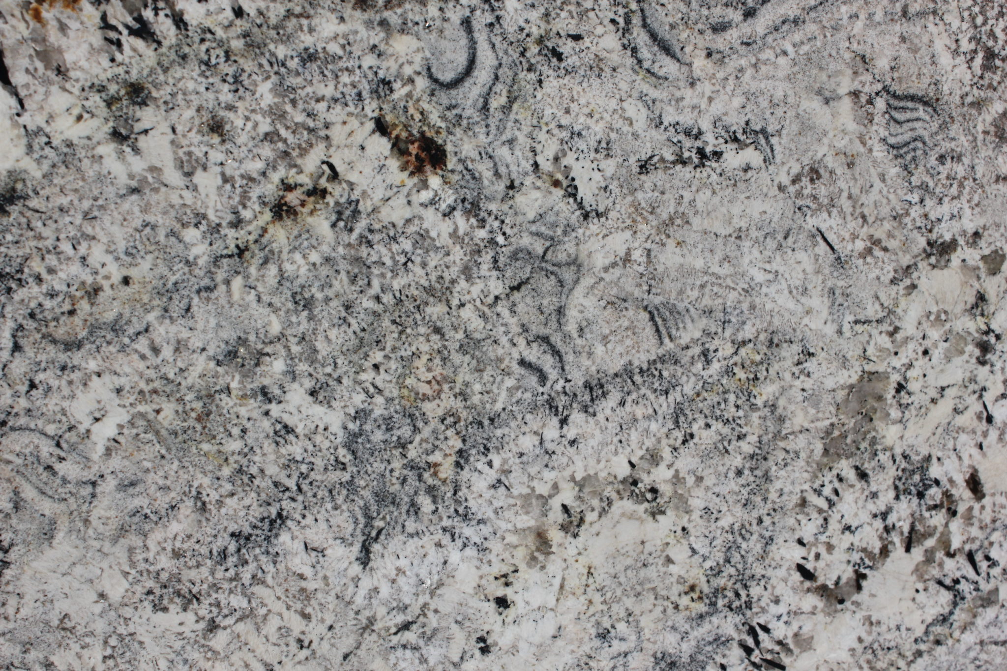 WHITE PERSA 1 SQUARE